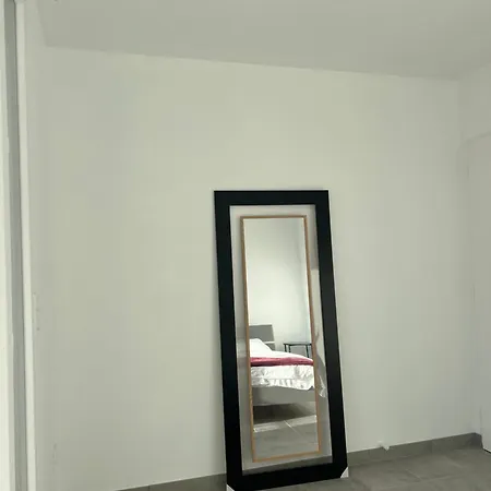 Ekr - Moderne 4 * Carbon-Blanc